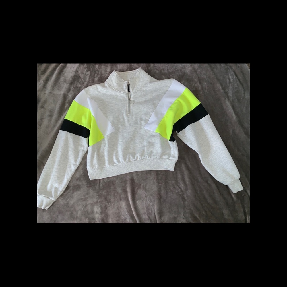 Cropped sweater